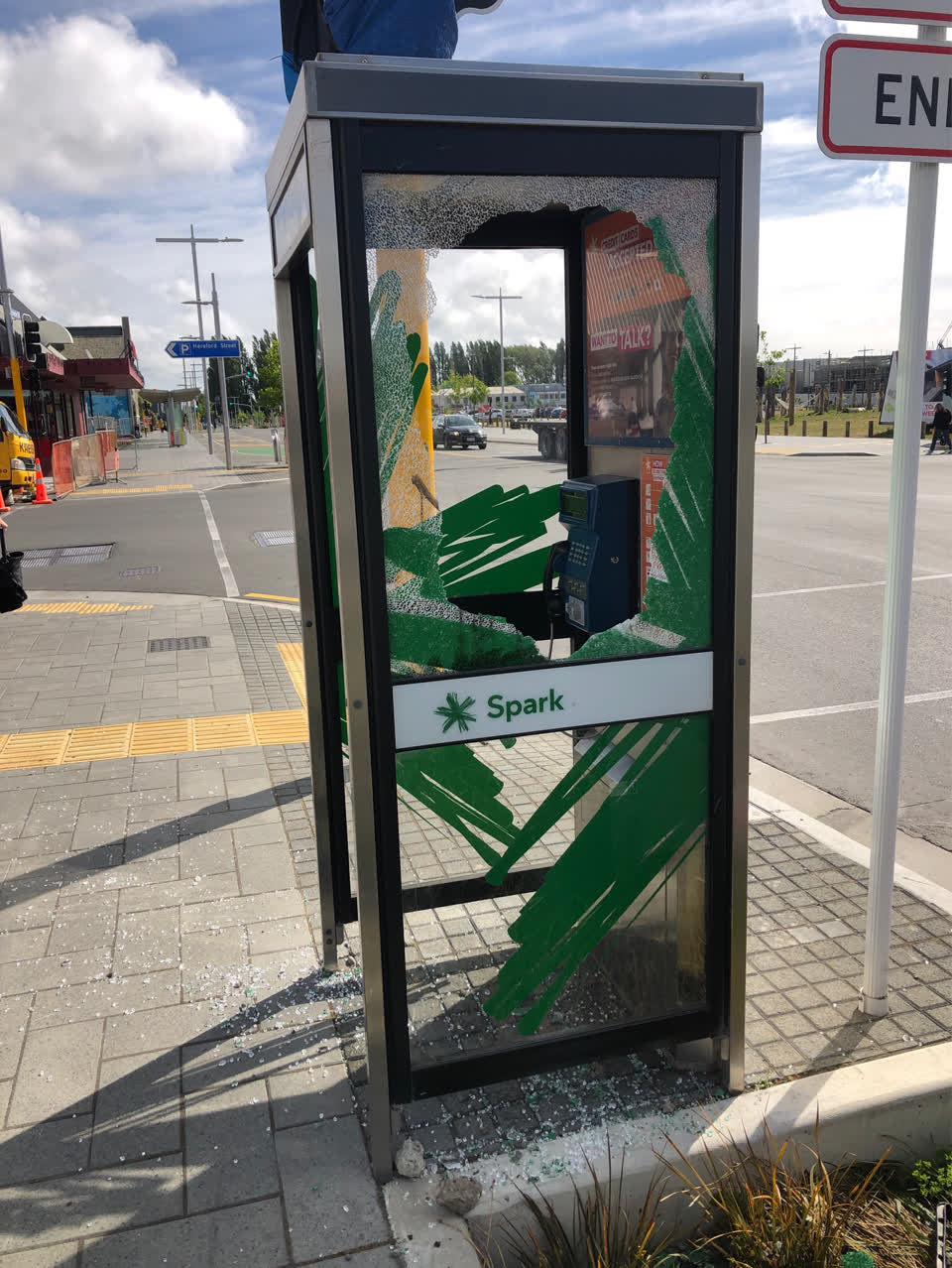 The photograph attached to this vandalism - general report