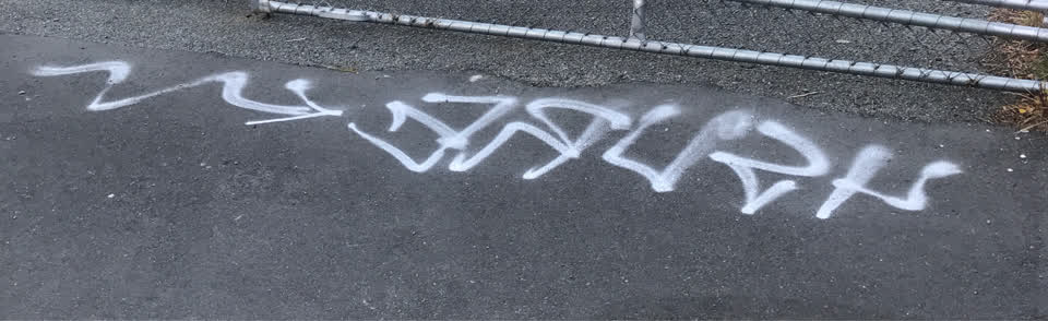 The photograph attached to this graffiti report