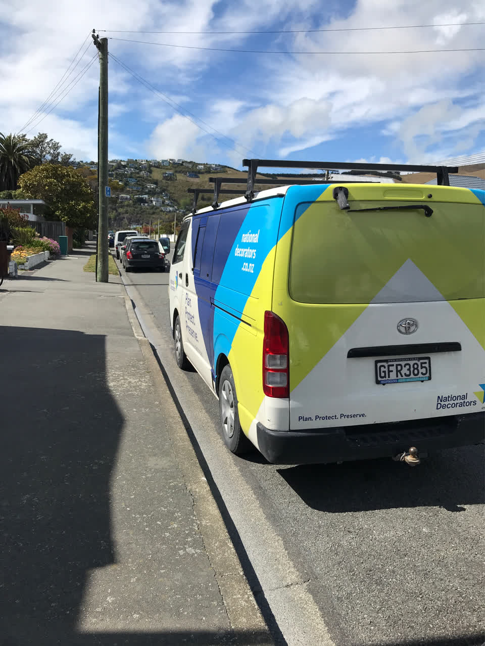 The photograph attached to this hazard, vehicle report