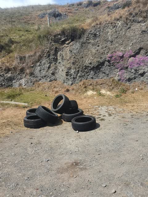 Dumped Rubbish, a report photo