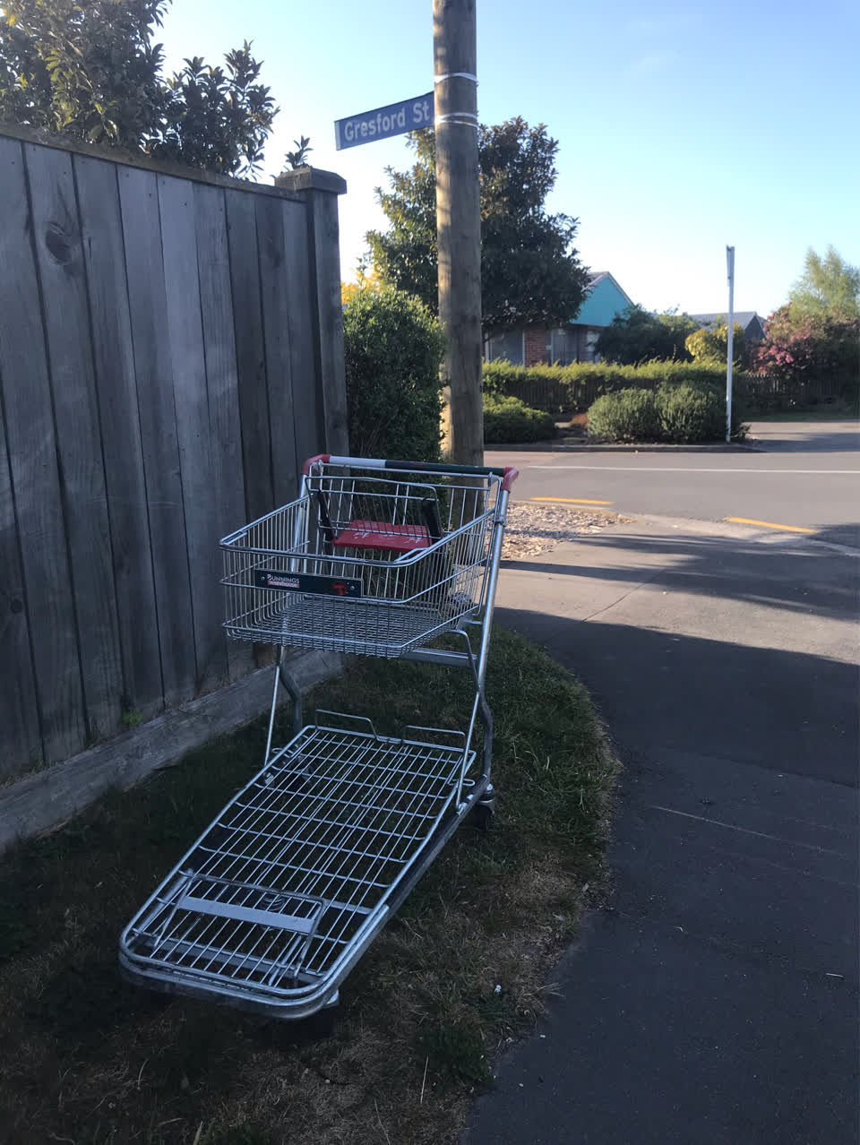 The photograph attached to this general - abandoned trolley report