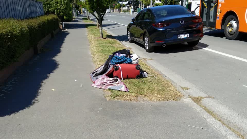 The photograph attached to this dumped rubbish report