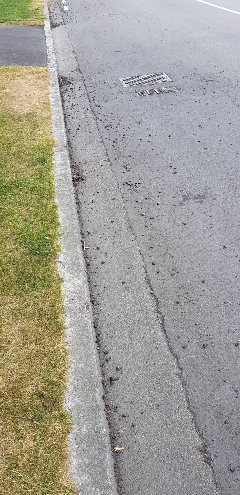 The photograph attached to this roads - general report