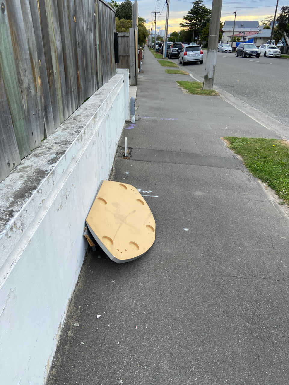 The photograph attached to this dumped rubbish report