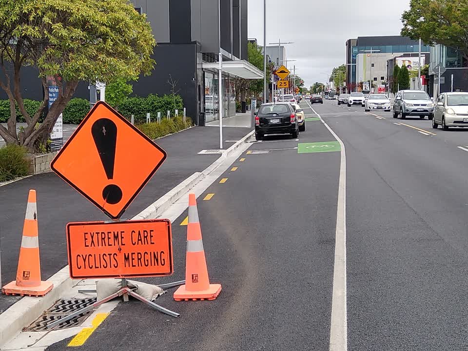 The photograph attached to this road signage report