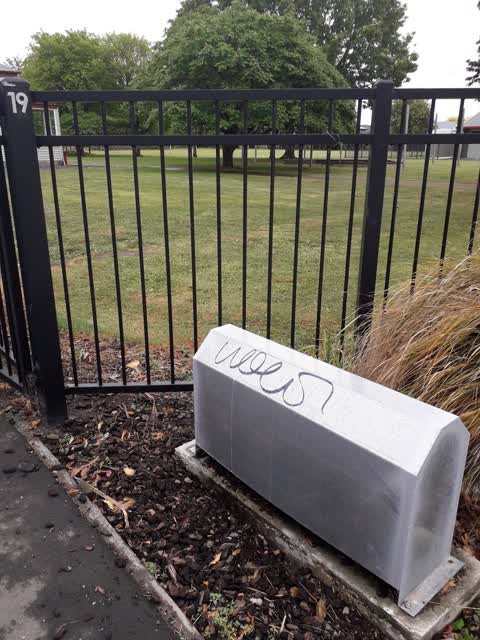 Graffiti, a report photo