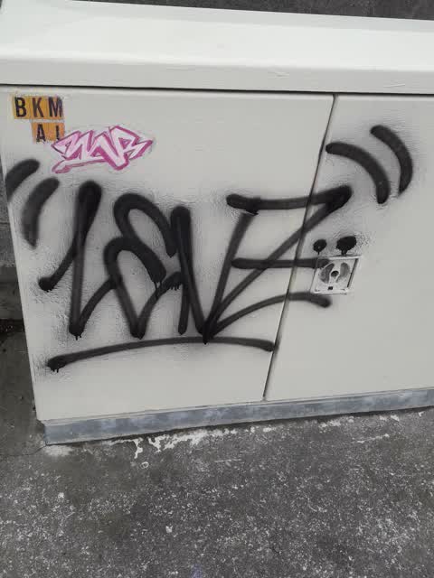 Graffiti, a report photo