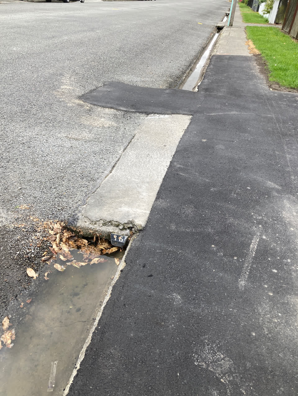 The photograph attached to this pavement - general report