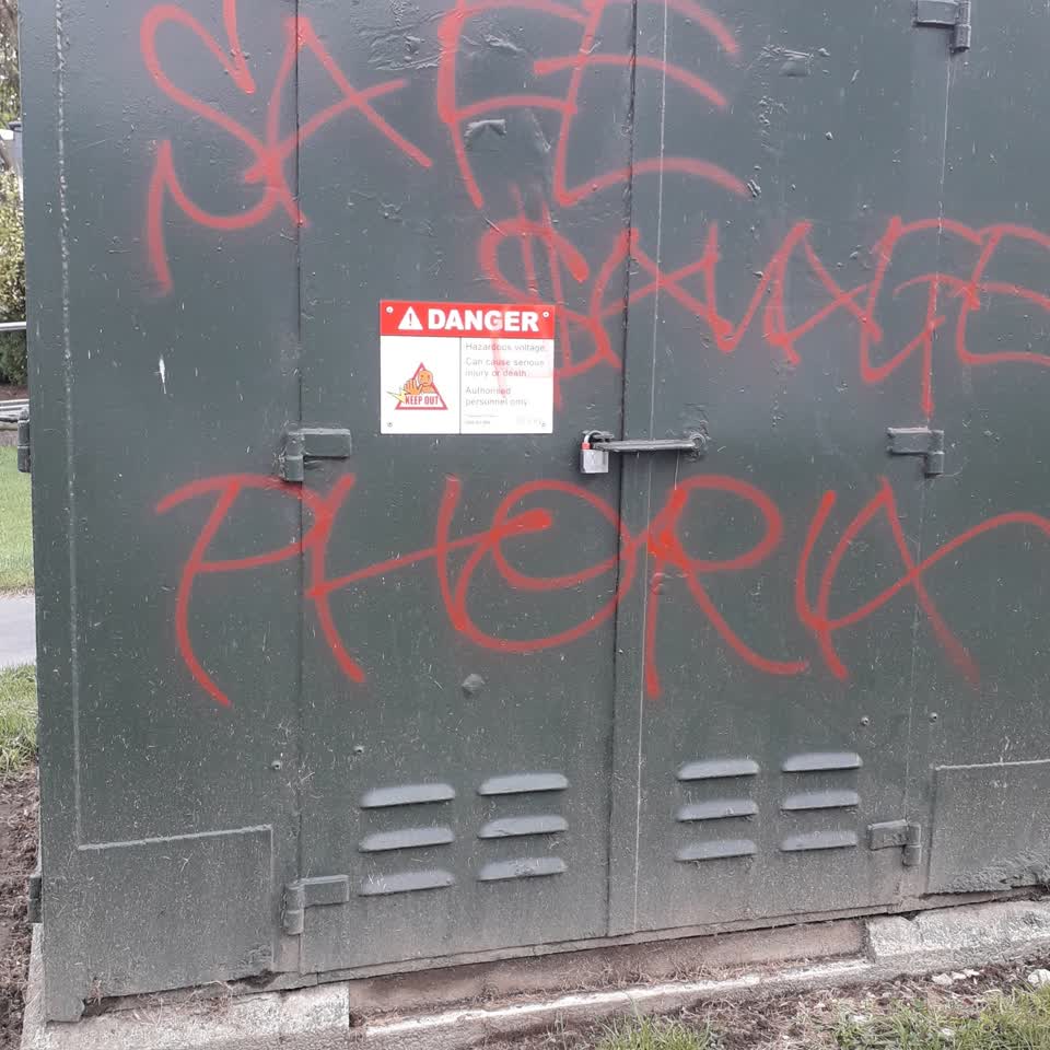 The photograph attached to this graffiti report
