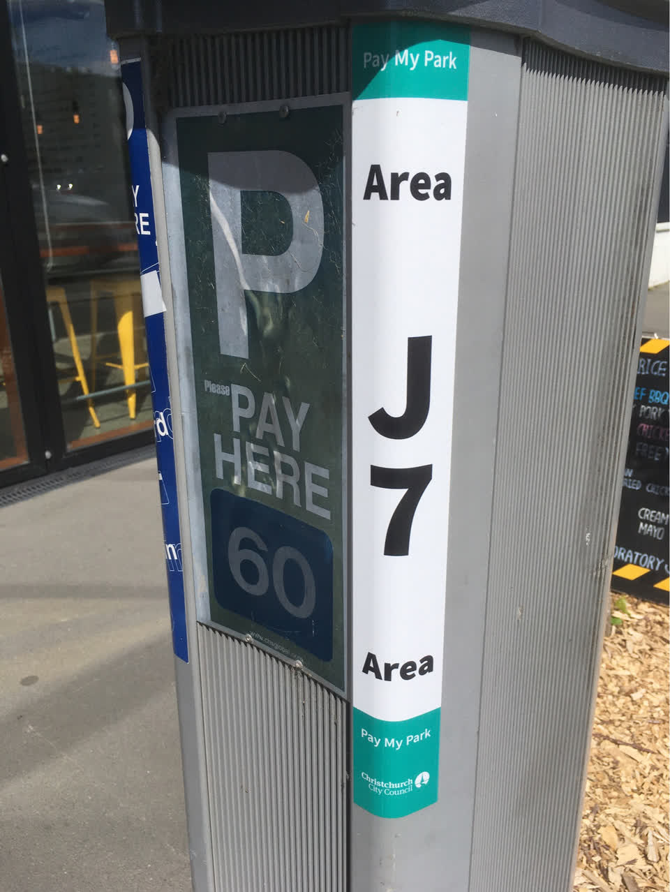 The photograph attached to this hazard, vehicle report