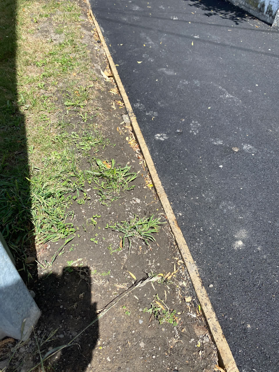 The photograph attached to this pavement - general report