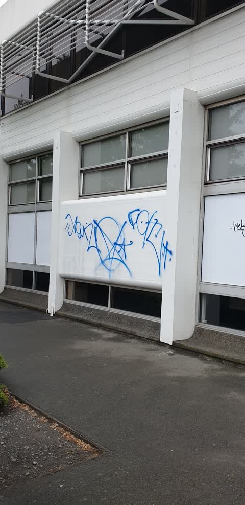 Graffiti, a report photo