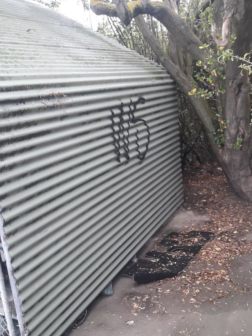 The photograph attached to this graffiti report