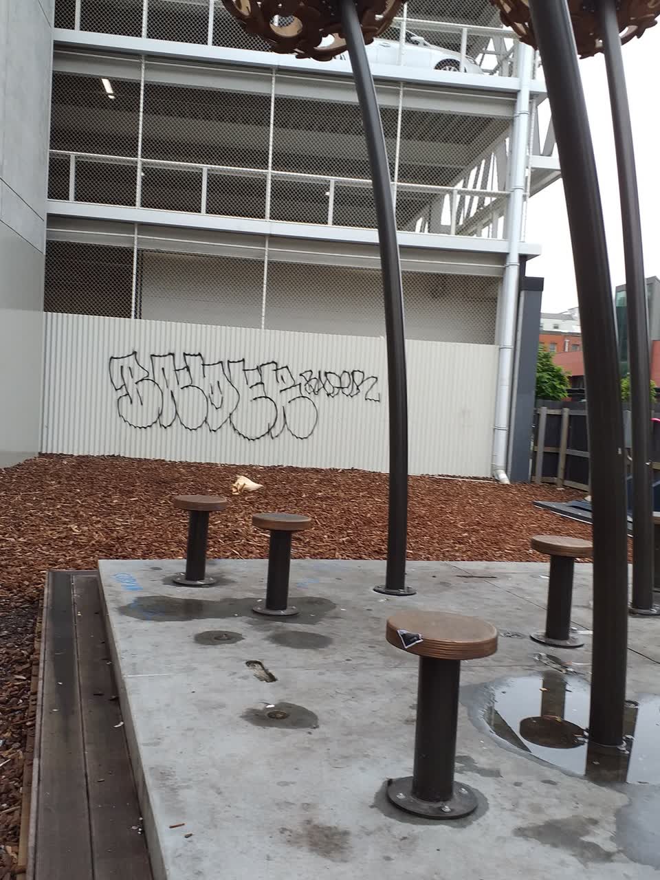 The photograph attached to this graffiti report