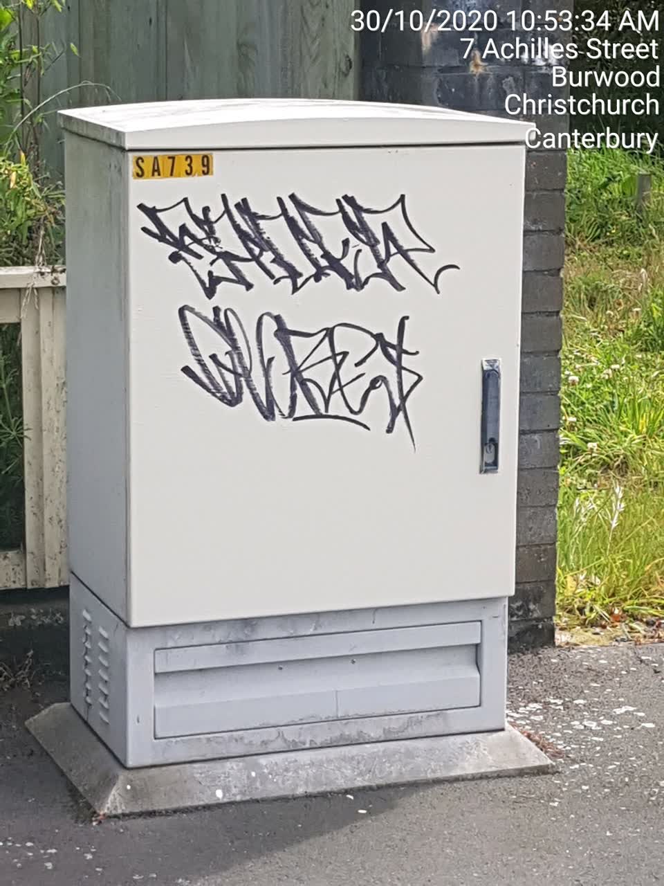 The photograph attached to this graffiti report