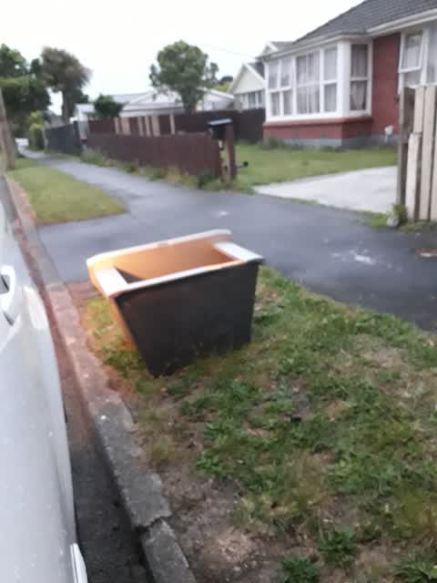 Rubbish/Recycling, a report photo