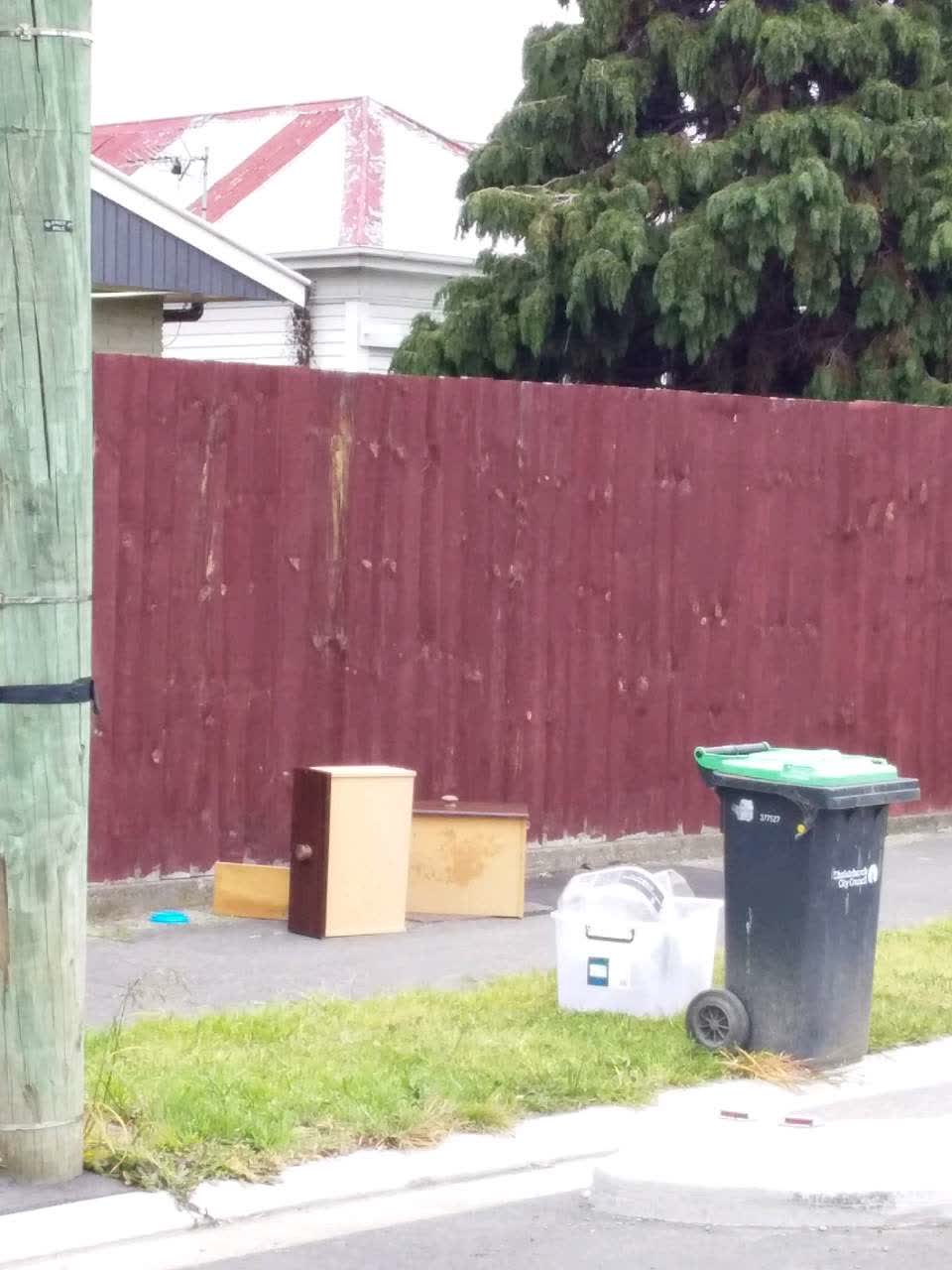 The photograph attached to this rubbish/recycling report
