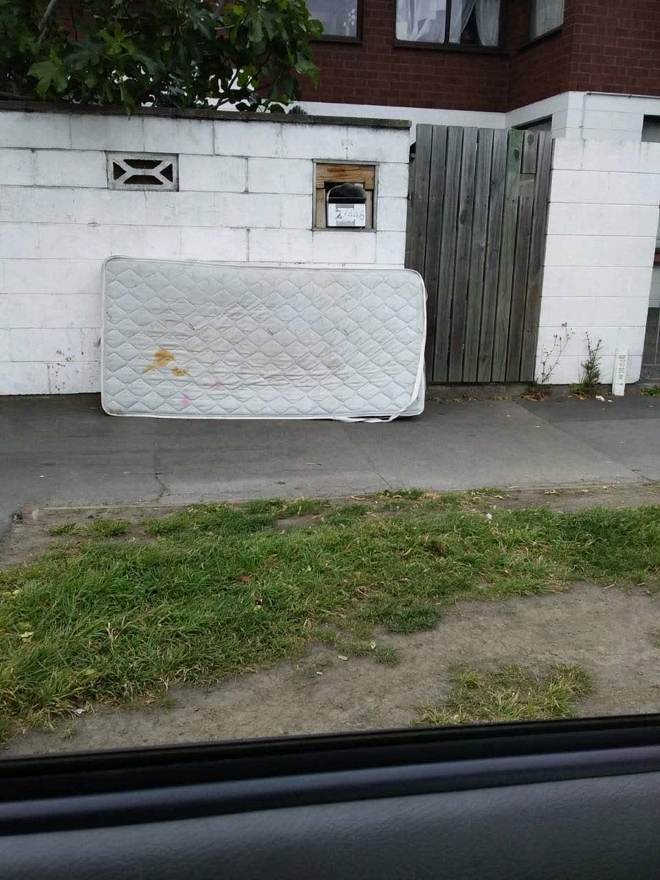 The photograph attached to this rubbish/recycling report