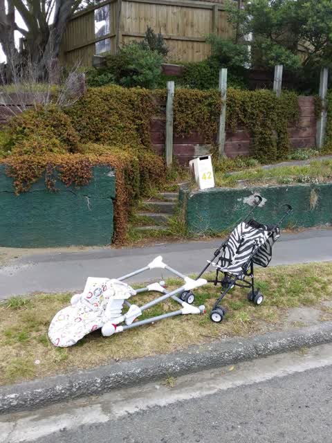 Rubbish/Recycling, a report photo