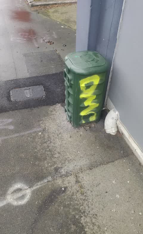 Graffiti, a report photo