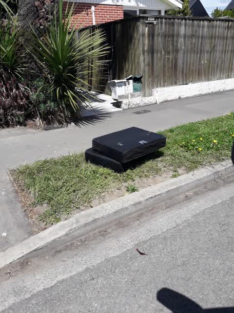 Rubbish/Recycling, a report photo