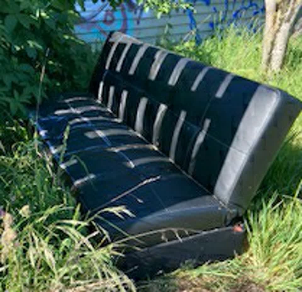 The photograph attached to this rubbish/recycling report