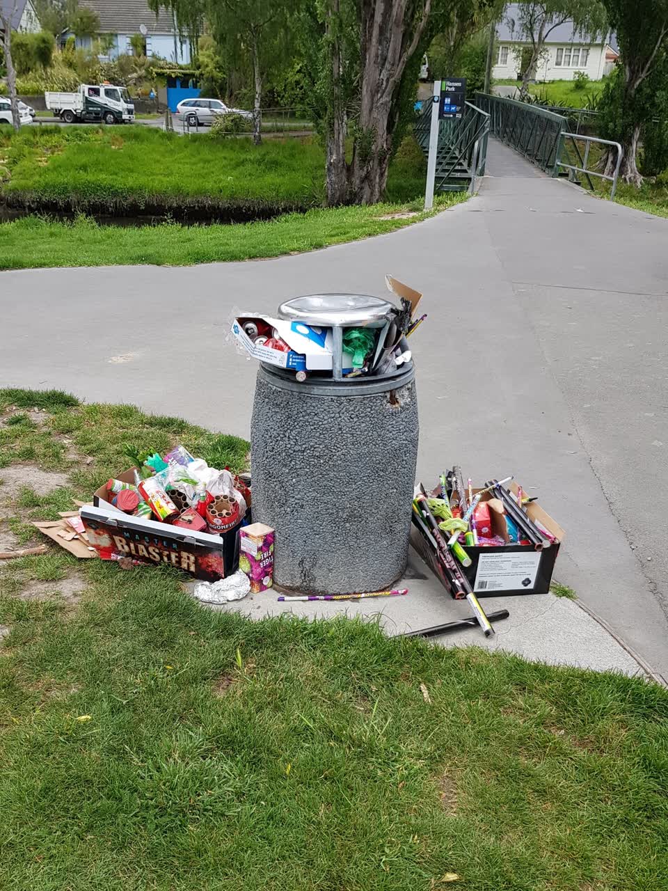 The photograph attached to this rubbish/recycling report