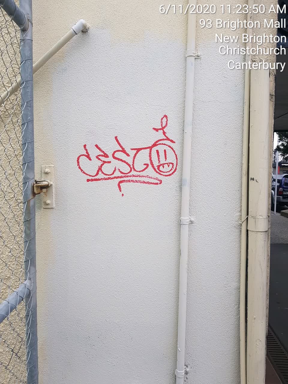 The photograph attached to this graffiti report