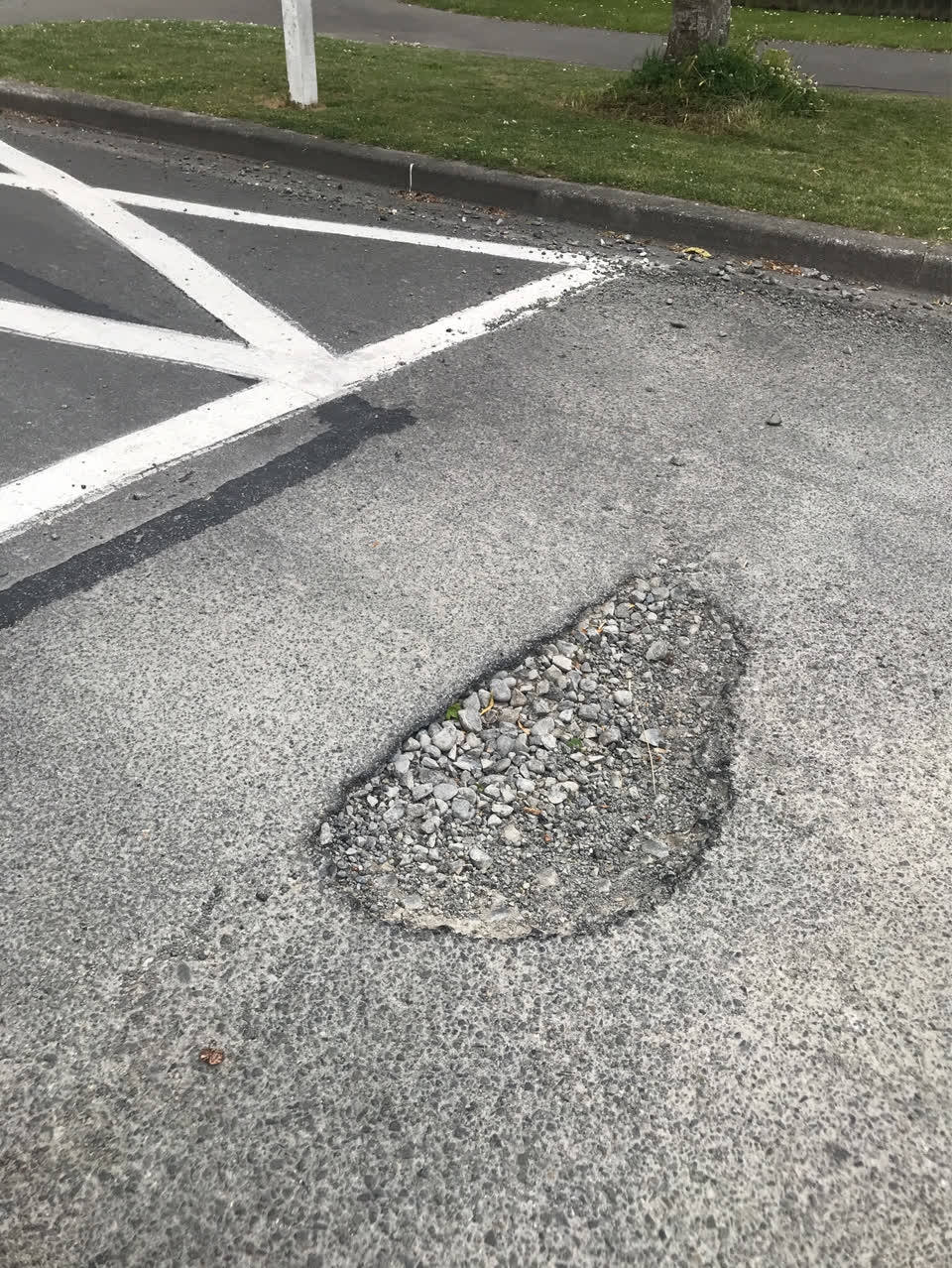 The photograph attached to this roading/streets report