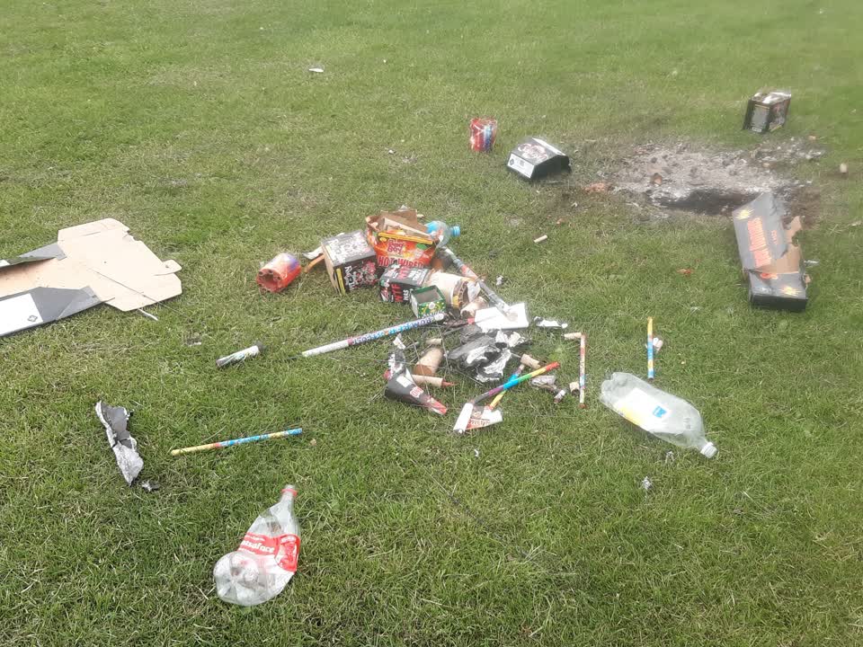 The photograph attached to this rubbish/recycling report