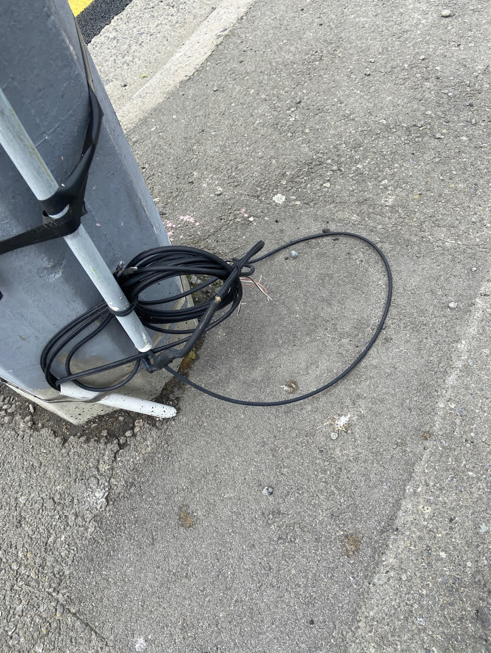 The photograph attached to this roading/streets report