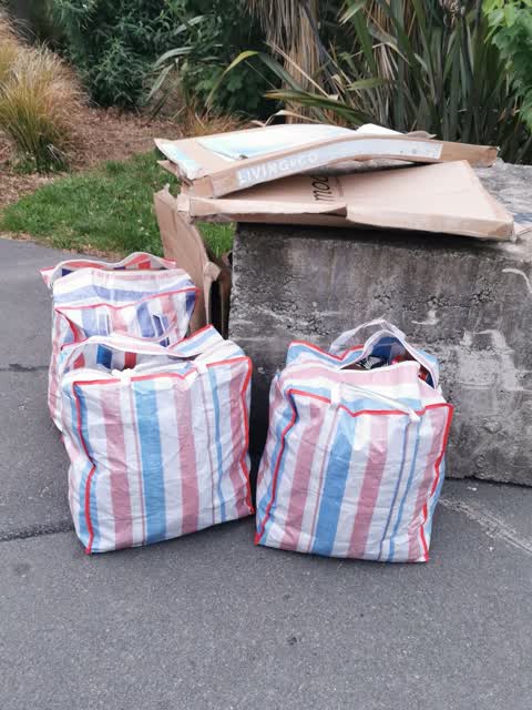 Rubbish/Recycling, a report photo
