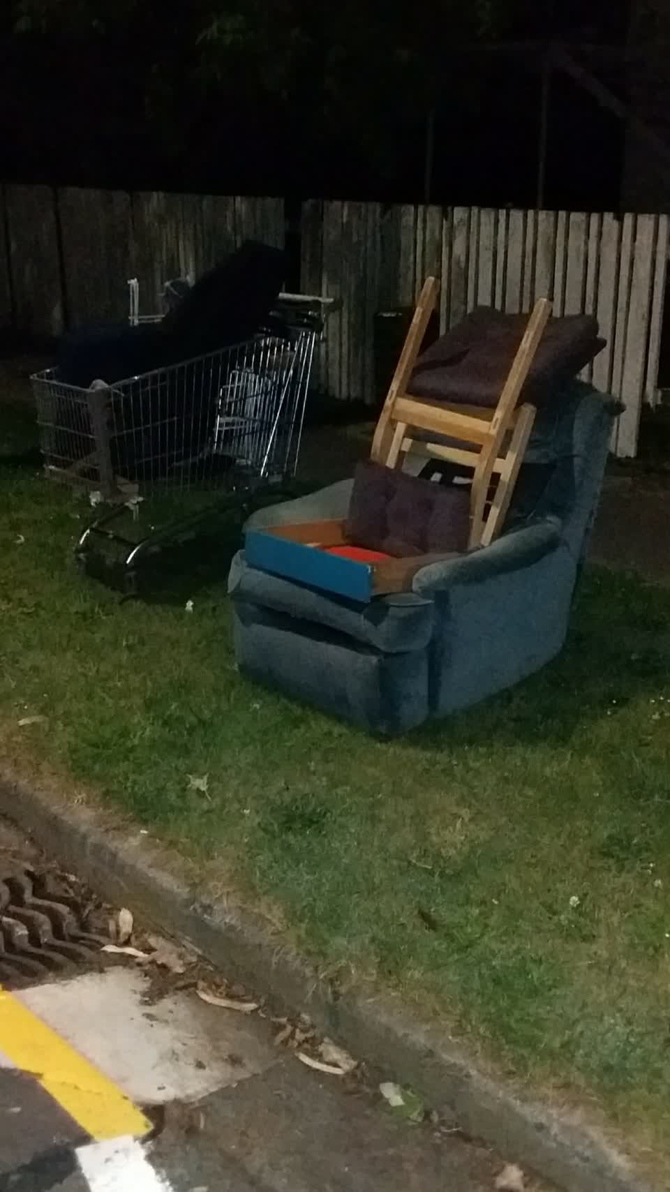 The photograph attached to this rubbish/recycling report