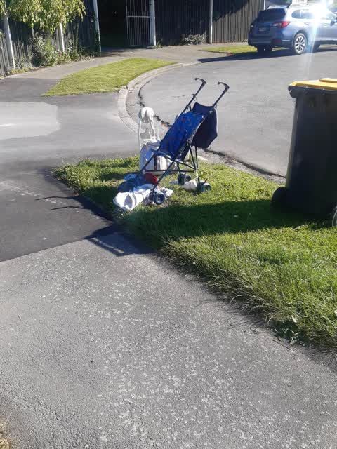Rubbish/Recycling, a report photo