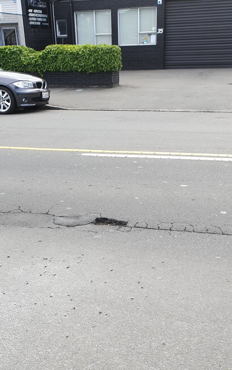 The photograph attached to this roading/streets report