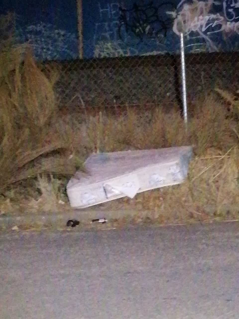 The photograph attached to this rubbish/recycling report