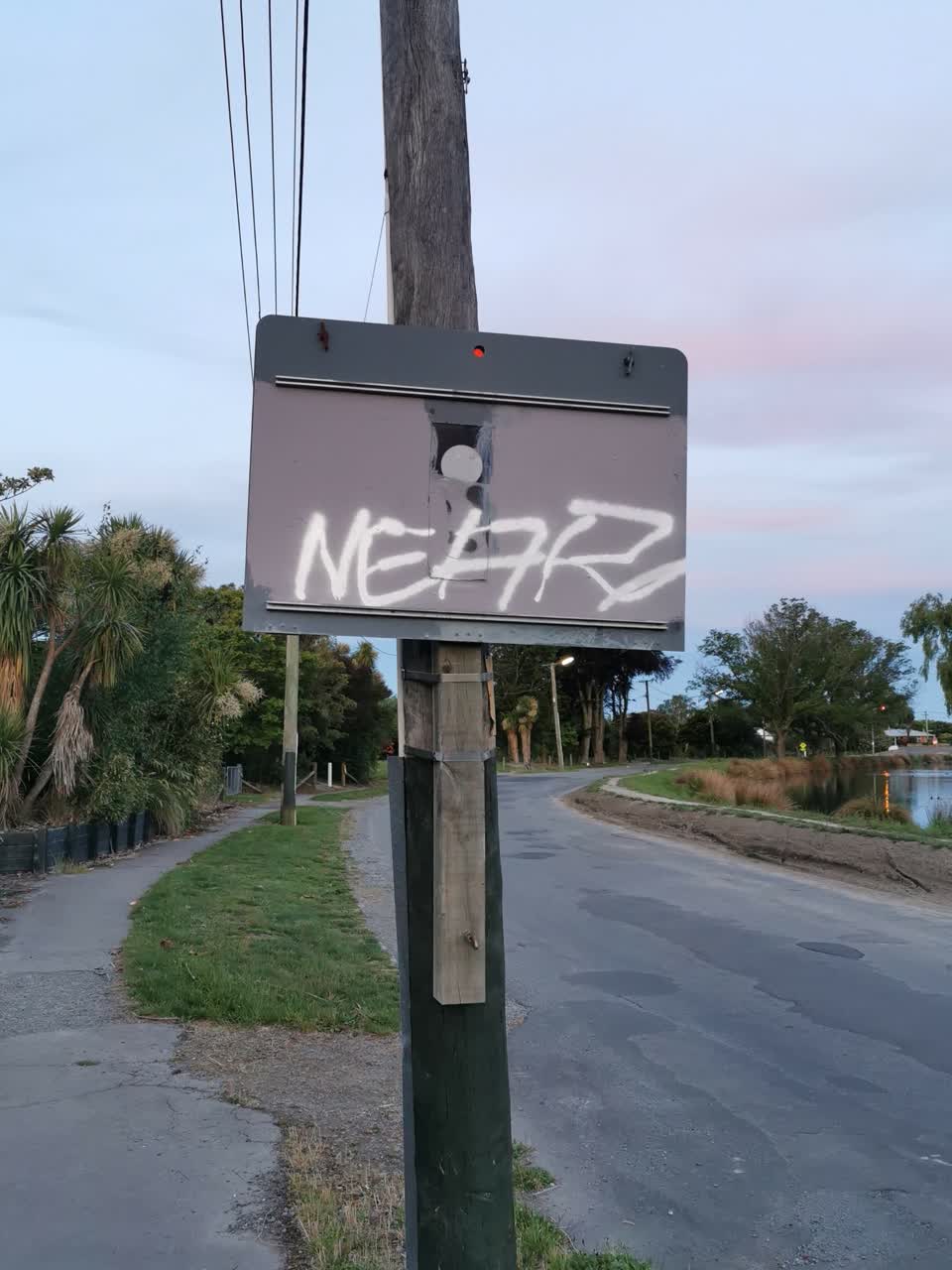 The photograph attached to this graffiti report