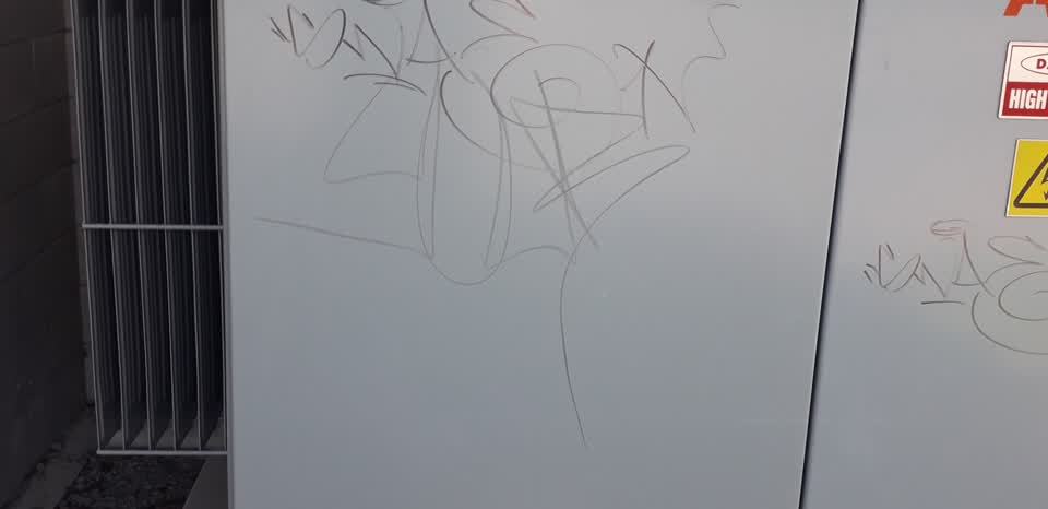 The photograph attached to this graffiti report