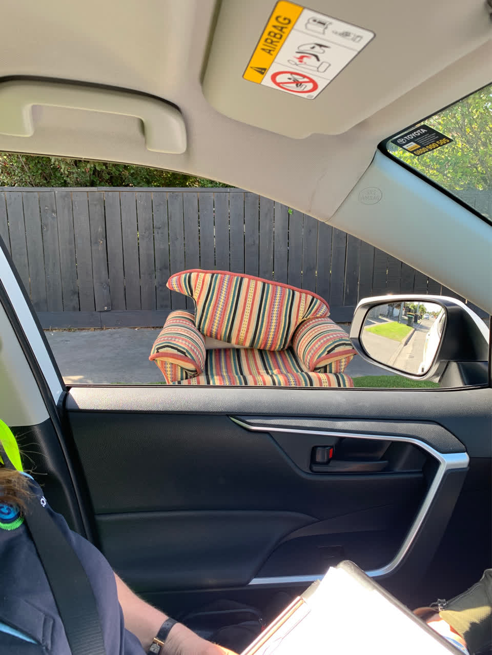 The photograph attached to this rubbish/recycling report