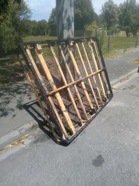 Rubbish/Recycling, a report photo