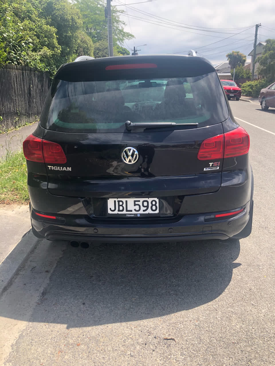 The photograph attached to this roading/streets report