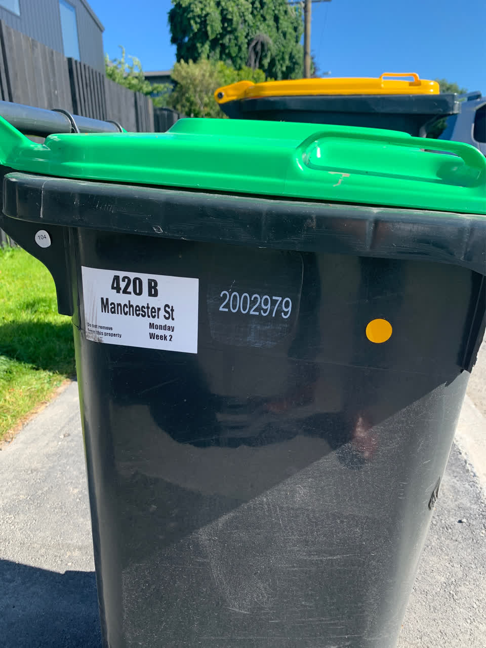 The photograph attached to this rubbish/recycling report