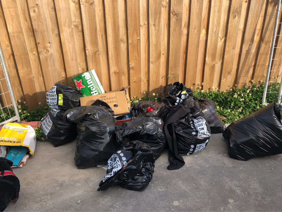 The photograph attached to this rubbish/recycling report
