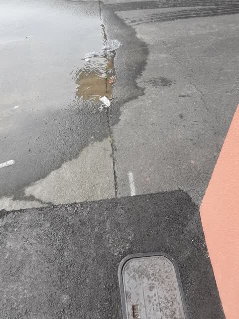 Water Leak, a report photo