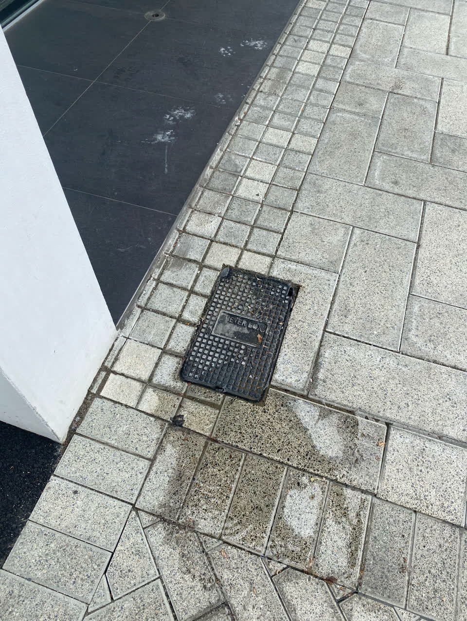 The photograph attached to this water supply report