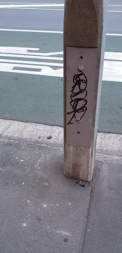 Graffiti, a report photo