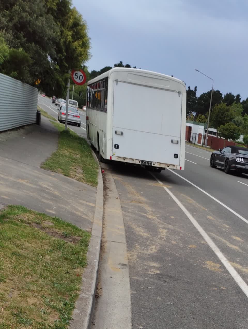 The photograph attached to this roading/streets report