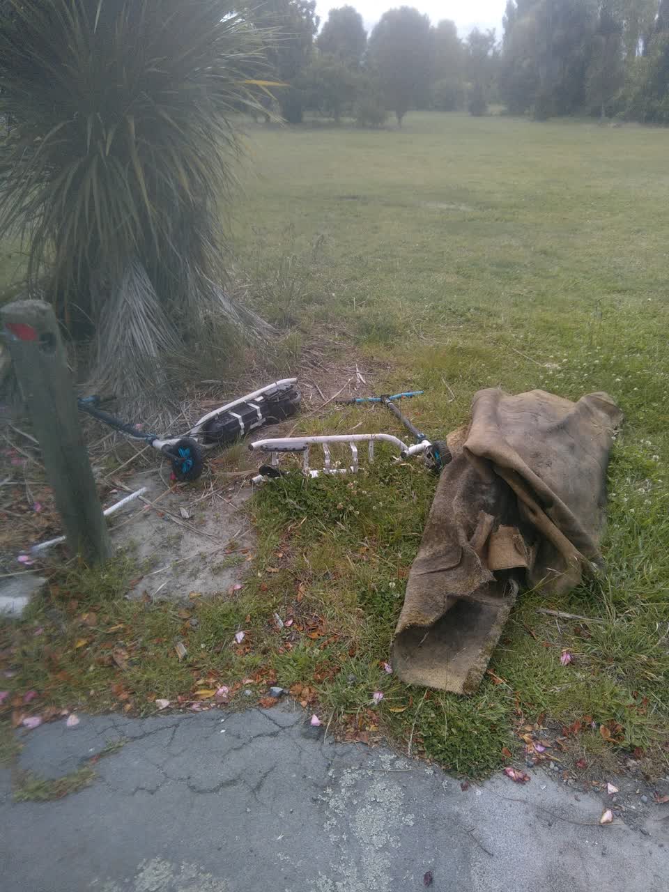 The photograph attached to this rubbish/recycling report