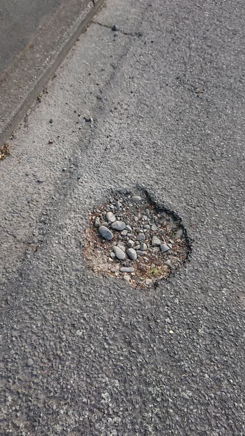 Roading/Streets, a report photo