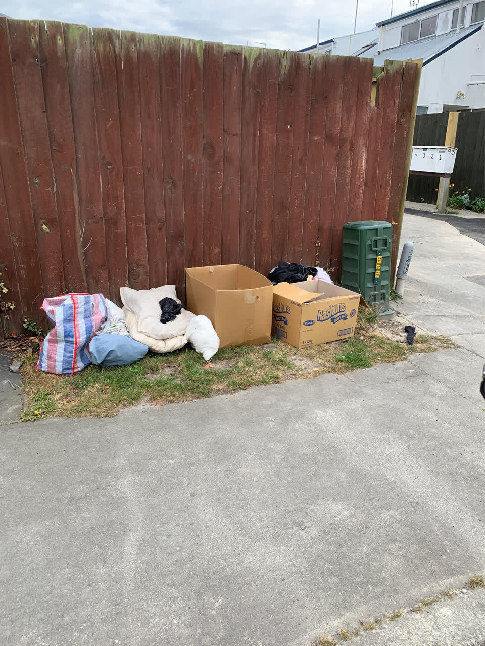 The photograph attached to this rubbish/recycling report